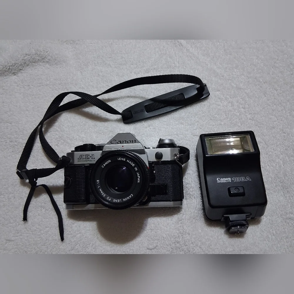 Canon AE-1 Program 35mm Film Camera with Flash - Black Made In Japan